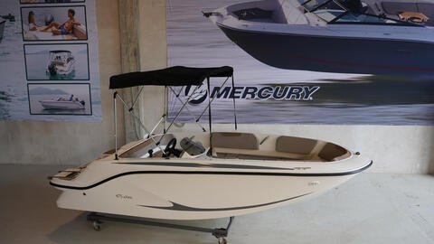Quicksilver Activ 475 Axess mit 40PS Lagerboot