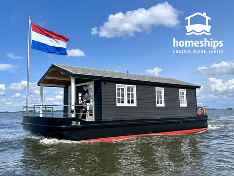 Homeship Vaarchalet 1250D Luxe Houseboat
