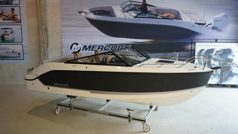 Quicksilver Activ 605 Cruiser mit 115 PS Lagerboot